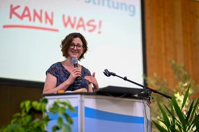 .. mit einer tollen Rückschau von Almut Hagemann, Ärztin im Hansenbarg seit Ü30 Jahren