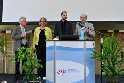 Den Vormittag gestalteten (v.l.) Prof. Dr. Rita Hansjürgens (Alice Salomon Hochschule Berlin), PD Dr. Sven Speerforck (Uniklinik Leipzig) und Dr. Stephan Marks (Sachbuchautor)