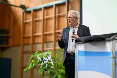 Prof. Dr. med Christian Haasen von der Ärztekammer Hamburg...